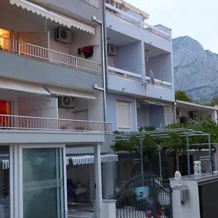 Apartment 16517a *